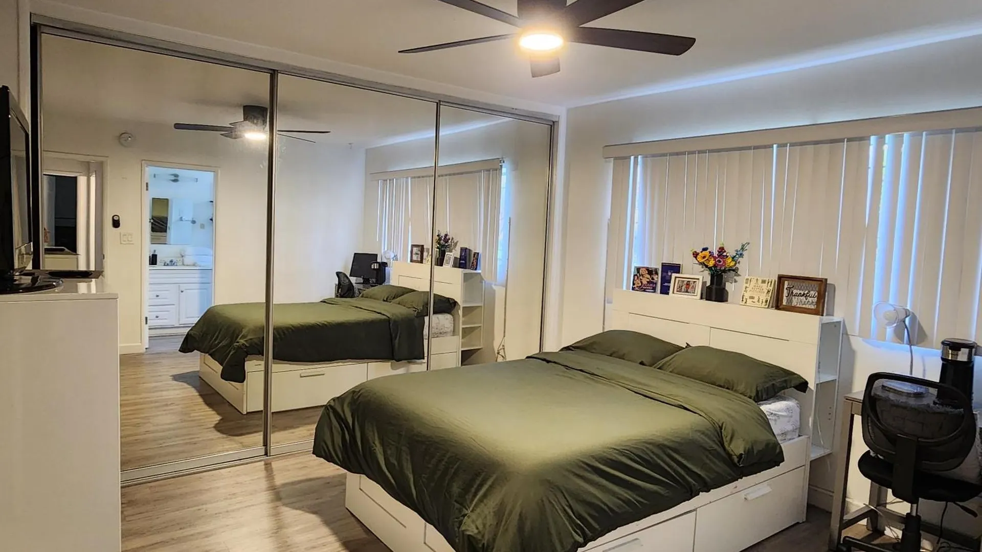 Cozy Private Room & Bath Central Location La Los Angeles Homestay