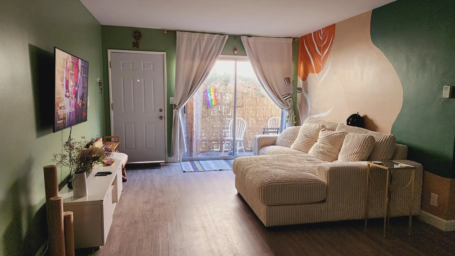 Cozy Private Room & Bath Central Location La Los Angeles 0*,  United States